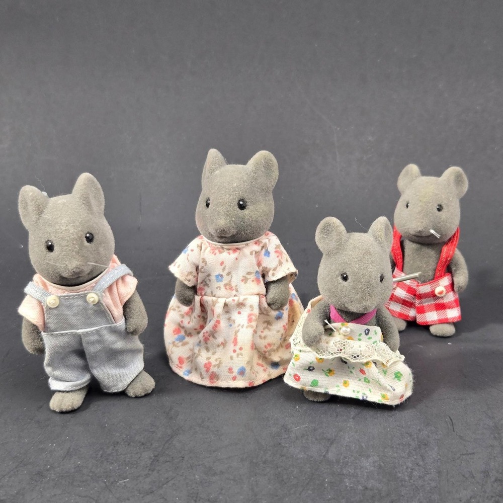 Vintage 1985 Sylvanian Families Epoch Grey Mouse Family Thistlethorn Set of 4